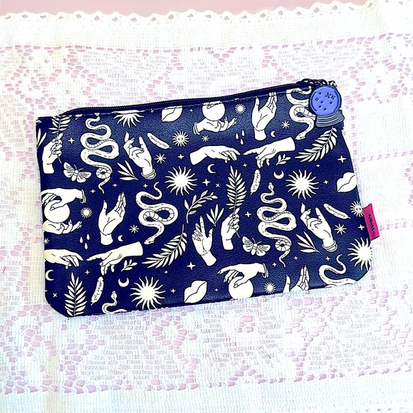 NEW: IPSY GLAM BAG Essential Carrying Pouch [FREE GIFT w/$] - Picture 8 of 16